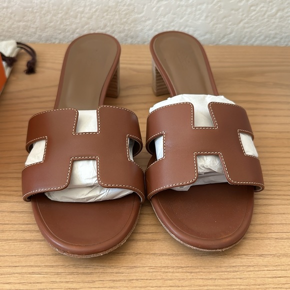 Hermes oasis sandals in Gold size 39 - Picture 4 of 10